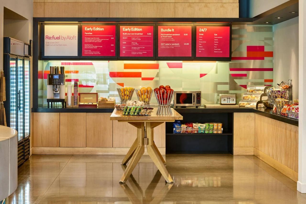 Aloft Houston By The Galleria Экстерьер фото