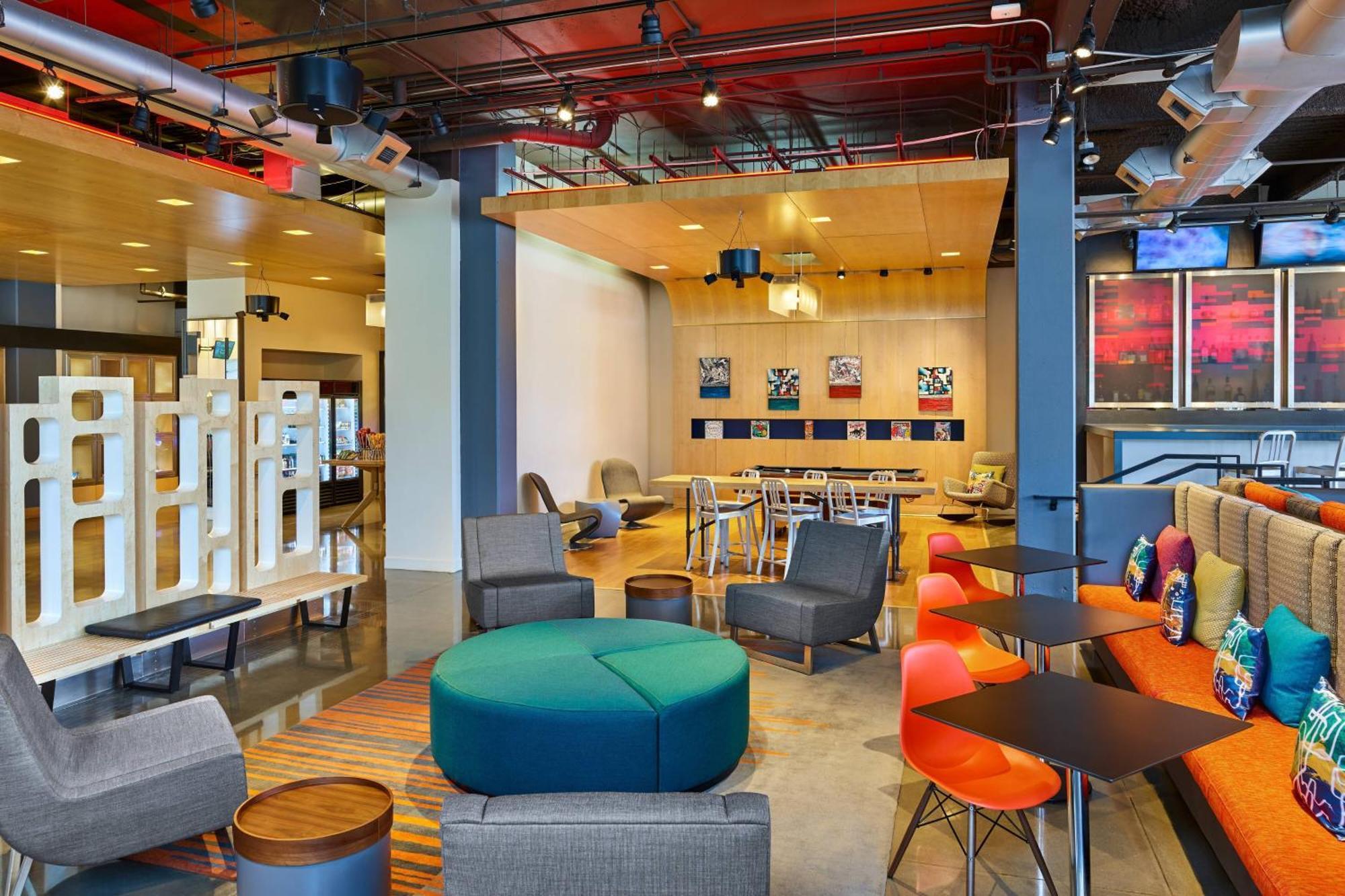 Aloft Houston By The Galleria Экстерьер фото