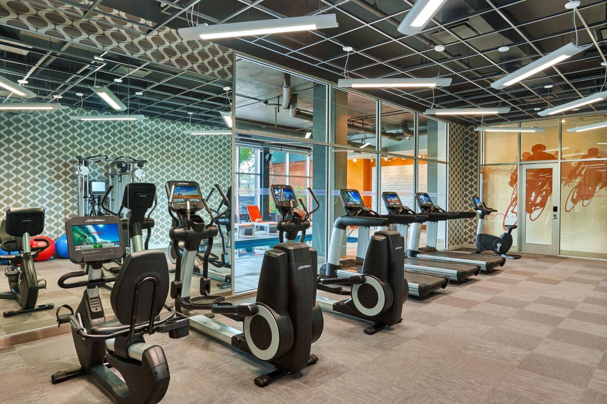 Aloft Houston By The Galleria Экстерьер фото