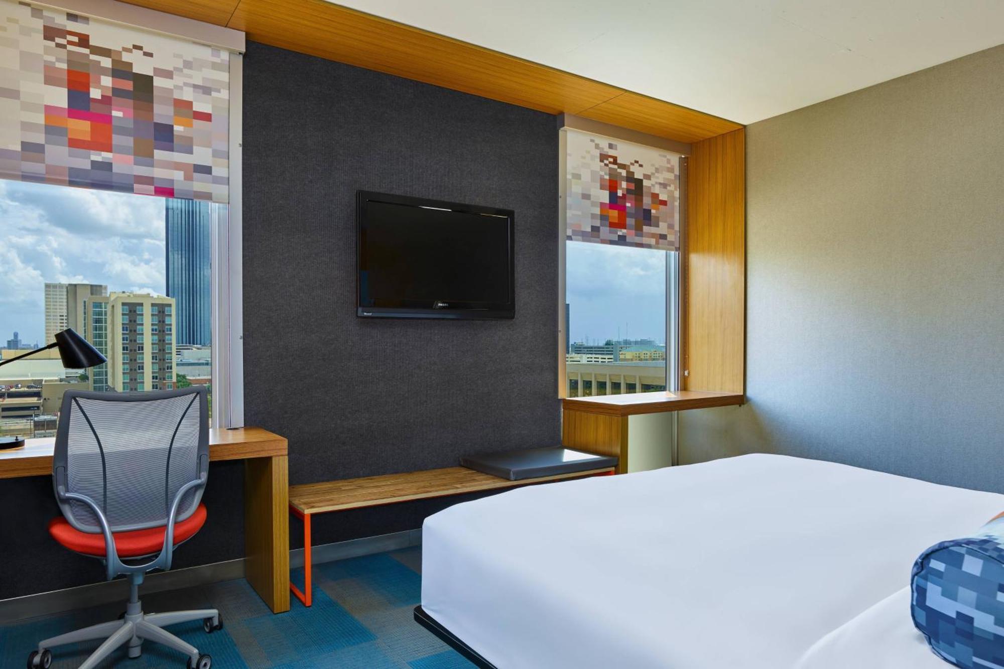 Aloft Houston By The Galleria Экстерьер фото
